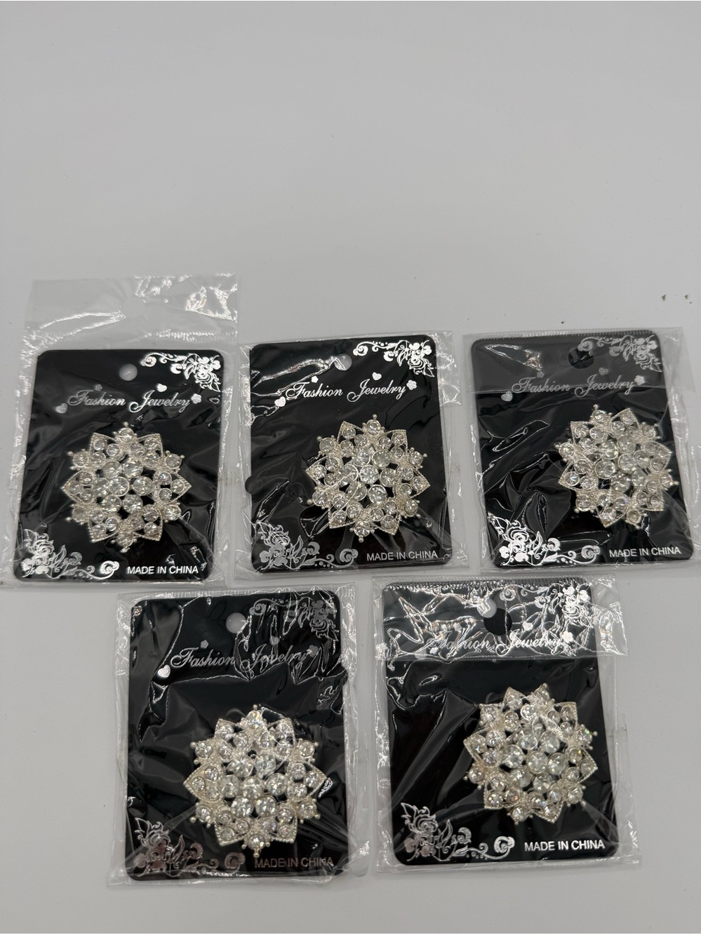 5 Flower Shaped Brooches Women’s Group Clubs Organization Identical
